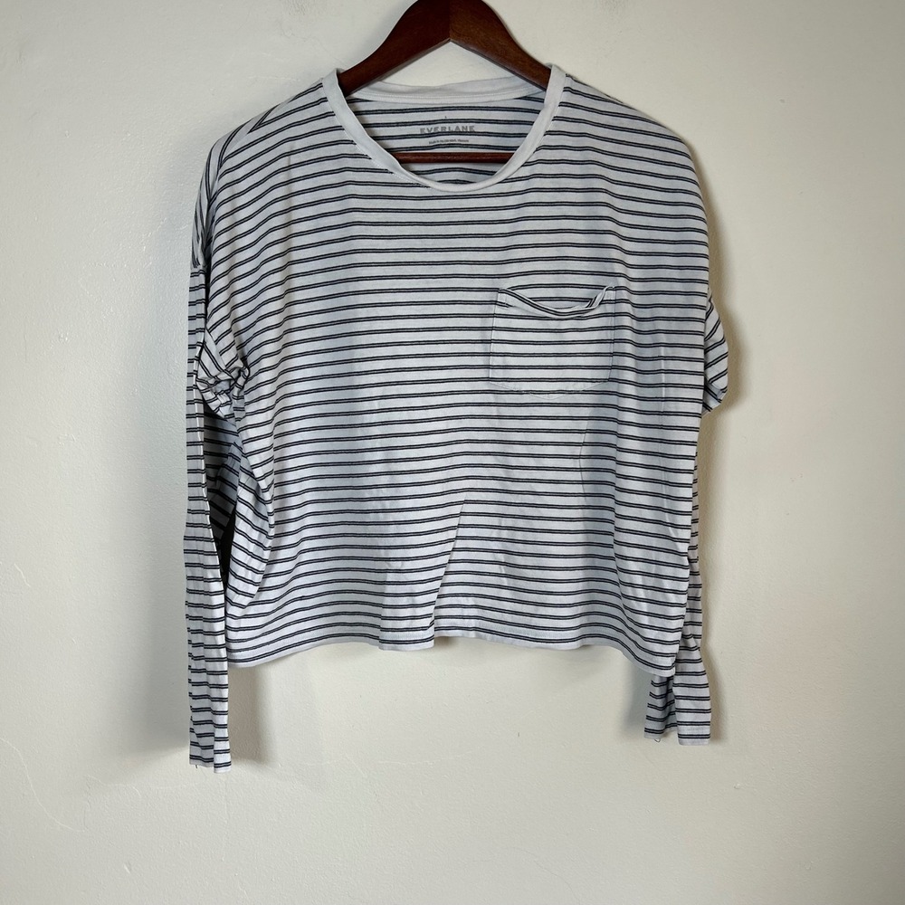 Everlane Boxy Crop Tee Womens Large White‎ Navy Striped Long Sleeve Pocket Shirt